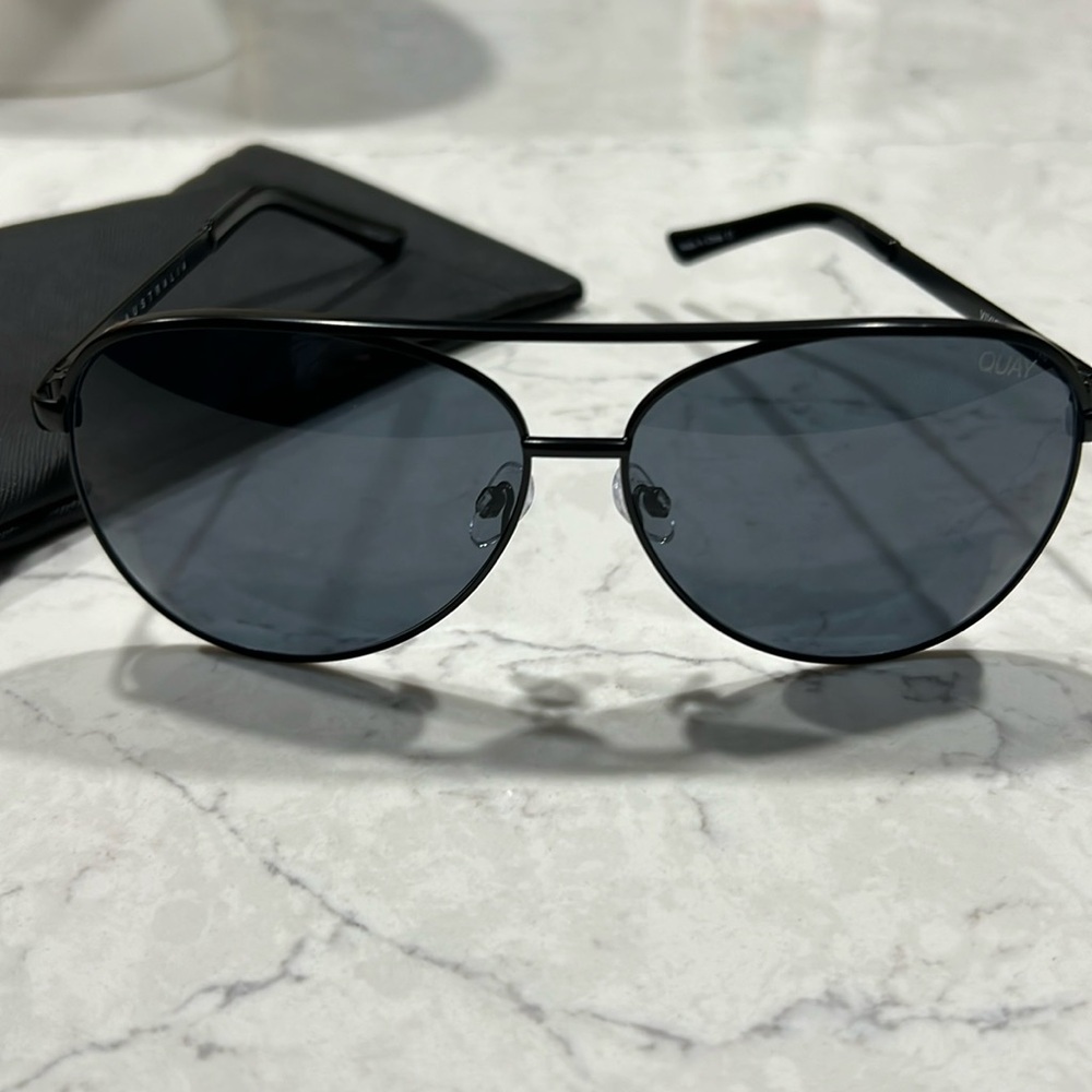 Quay of Australia aviator sunglasses